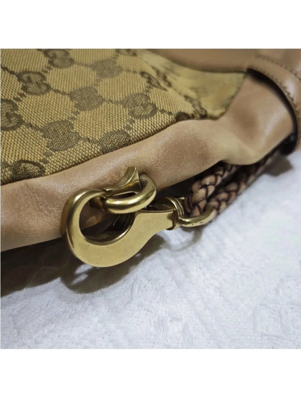 Vintage Gucci GG Canvas Braided Shoulder Bag in Very Good Condition - Picture 5 of 13